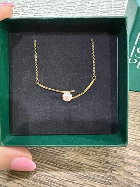 New Gold Plated Curve Pendant Necklace Freshwater White Pearl 16”-18” Lobster